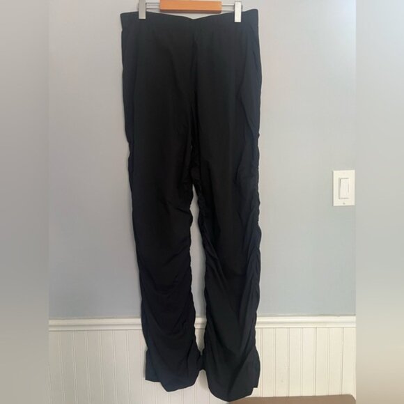 Lululemon Dance Studio Slim Fit High Rise Flared Pant Black Size XL - Picture 1 of 5